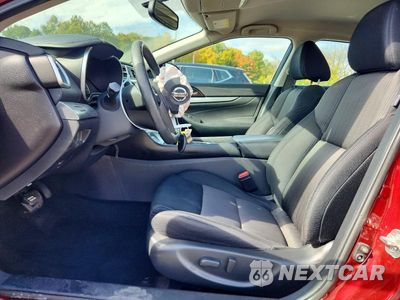 Zdjęcie 7 z 12 samochodu: 2017 NISSAN MAXIMA 3.5 S VIN:1N4AA6AP6HC385385 - miniatura