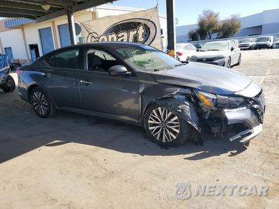 Czwarte zdjęcie samochodu z boku: 2024 NISSAN ALTIMA SV VIN:1N4BL4DV3RN355540 - miniatura