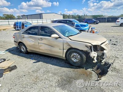 Czwarte zdjęcie samochodu z boku: 2007 TOYOTA CAMRY LE VIN:4T1BE46K87U031621 - miniatura