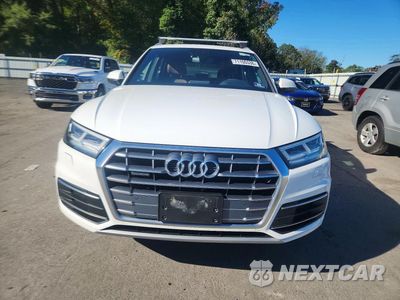 Piąte zdjęcie samochodu w środku: 2019 AUDI Q5 PREMIUM PLUS VIN:WA1BNAFY8K2144670 - miniatura