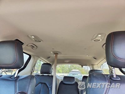 Zdjęcie 10 z 14 samochodu: 2020 CHRYSLER PACIFICA TOURING L VIN:2C4RC1BG9LR113180 - miniatura