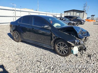 Czwarte zdjęcie samochodu z boku: 2017 MITSUBISHI LANCER ES VIN:JA32U2FU5HU004485 - miniatura