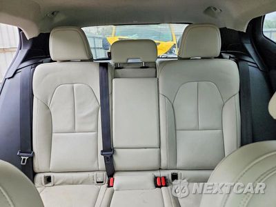 Zdjęcie 10 z 13 samochodu: 2021 VOLVO XC40 T5 MOMENTUM VIN:YV4162UK6M2422002 - miniatura