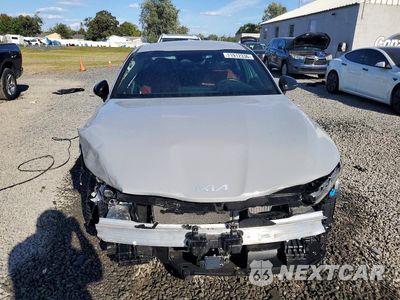 Piąte zdjęcie samochodu w środku: 2023 KIA K5 GT LINE VIN:5XXG64J20PG171795 - miniatura