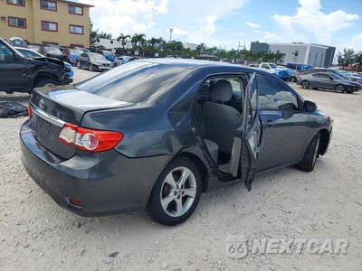 Trzecie zdjęcie samochodu z tyłu: 2013 TOYOTA COROLLA L VIN:2T1BU4EE2DC114022 - miniatura