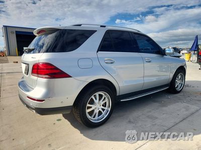 Trzecie zdjęcie samochodu z tyłu: 2019 MERCEDES-BENZ GLE 400 4MATIC VIN:4JGDA5GB8KB206415 - miniatura