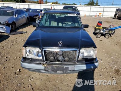 Piąte zdjęcie samochodu w środku: 1995 MERCEDES-BENZ E 320 VIN:WDBEA92E8SF305759 - miniatura