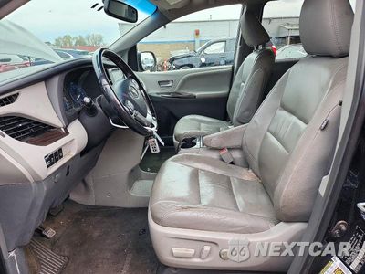 Zdjęcie 7 z 13 samochodu: 2016 TOYOTA SIENNA XLE 7-PASSENGER VIN:5TDDK3DCXGS134359 - miniatura