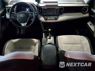 Zdjęcie 8 z 13 samochodu: 2016 TOYOTA RAV4 XLE VIN:2T3RFREV9GW438827 - miniatura
