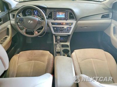 Zdjęcie 8 z 12 samochodu: 2015 HYUNDAI SONATA SPORT VIN:5NPE34AF1FH226843 - miniatura