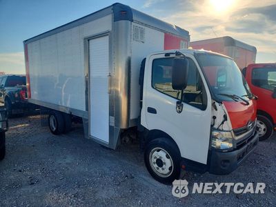 Czwarte zdjęcie samochodu z boku: 2018 HINO 195 BOX TRUCK VIN:JHHSDM2H6JK006265 - miniatura