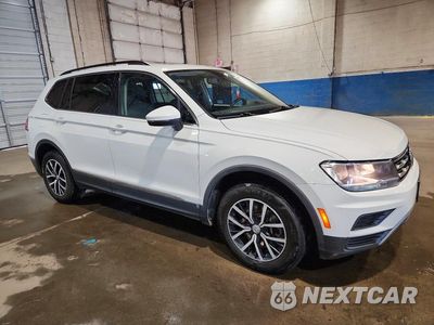 Czwarte zdjęcie samochodu z boku: 2021 VOLKSWAGEN TIGUAN SE VIN:3VV2B7AX5MM019526 - miniatura