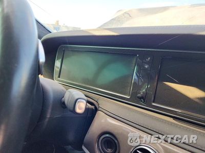 Zdjęcie 9 z 12 samochodu: 2015 MERCEDES-BENZ S 550 VIN:WDDUG8CB6FA178884 - miniatura