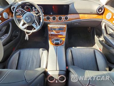 Zdjęcie 8 z 12 samochodu: 2019 MERCEDES-BENZ E 300 4MATIC VIN:WDDZF4KB5KA625069 - miniatura