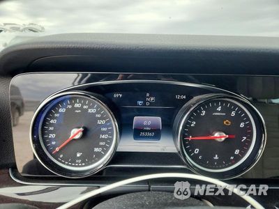 Zdjęcie 9 z 13 samochodu: 2017 MERCEDES-BENZ E 300 VIN:WDDZF4JB0HA268555 - miniatura