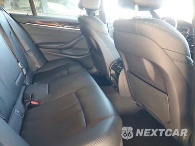 Zdjęcie 10 z 12 samochodu: 2019 BMW 530E VIN:WBAJA9C57KB393660 - miniatura