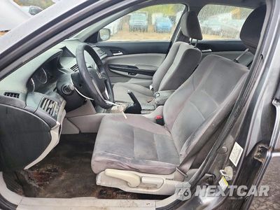 Zdjęcie 7 z 13 samochodu: 2011 HONDA ACCORD LX VIN:1HGCP2F34BA097773 - miniatura