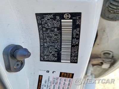 Zdjęcie 13 z 13 samochodu: 2012 TOYOTA PRIUS THREE VIN:JTDKN3DU6C5404775 - miniatura