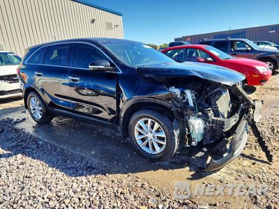 Czwarte zdjęcie samochodu z boku: 2018 KIA SORENTO L VIN:5XYPG4A39JG430793 - miniatura
