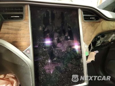 Zdjęcie 9 z 14 samochodu: 2019 TESLA MODEL X VIN:5YJXCBE44KF185705 - miniatura