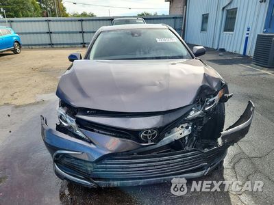 Piąte zdjęcie samochodu w środku: 2023 TOYOTA CAMRY LE VIN:4T1C11AK6PU811557 - miniatura