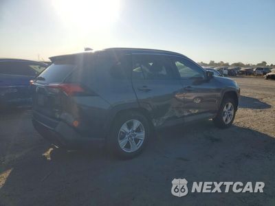 Trzecie zdjęcie samochodu z tyłu: 2019 TOYOTA RAV4 XLE VIN:2T3W1RFV6KW028172 - miniatura