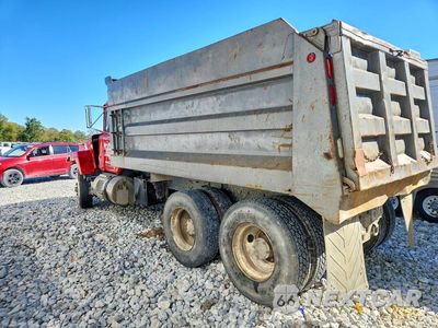 Drugie zdjęcie samochodu z przodu: 2001 MACK RB688S DUMP TRUCK VIN:1M2P324C11M060686 - miniatura