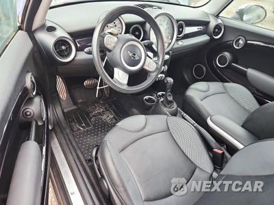 Zdjęcie 8 z 12 samochodu: 2010 MINI COOPER S VIN:WMWMF7C51ATZ70503 - miniatura