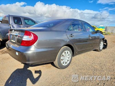 Trzecie zdjęcie samochodu z tyłu: 2004 TOYOTA CAMRY STANDARD VIN:JTDBE32K840280959 - miniatura