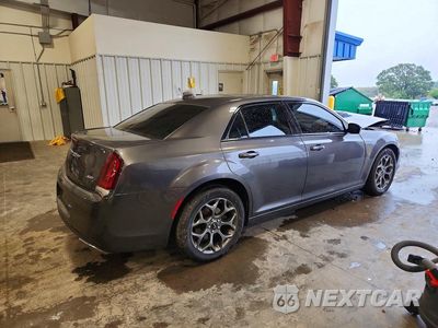 Trzecie zdjęcie samochodu z tyłu: 2015 CHRYSLER 300 S VIN:2C3CCAGG0FH831410 - miniatura