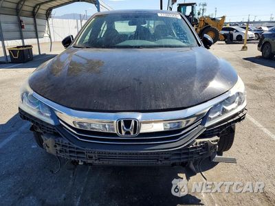 Piąte zdjęcie samochodu w środku: 2017 HONDA ACCORD SPORT SPECIAL EDITION VIN:1HGCR2F14HA068159 - miniatura
