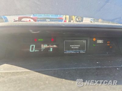 Zdjęcie 9 z 13 samochodu: 2015 TOYOTA PRIUS V THREE VIN:JTDZN3EU8FJ025902 - miniatura
