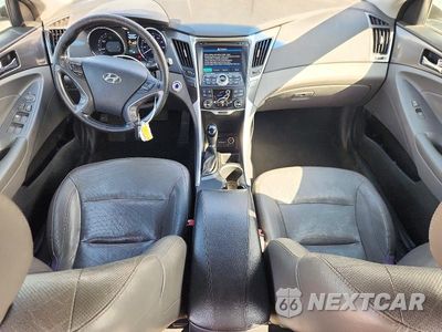 Zdjęcie 8 z 12 samochodu: 2013 HYUNDAI SONATA HYBRID VIN:KMHEC4A43DA070710 - miniatura
