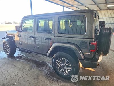 Drugie zdjęcie samochodu z przodu: 2026 JEEP WRANGLER SAHARA VIN:1C4PJXEG0TW254724 - miniatura