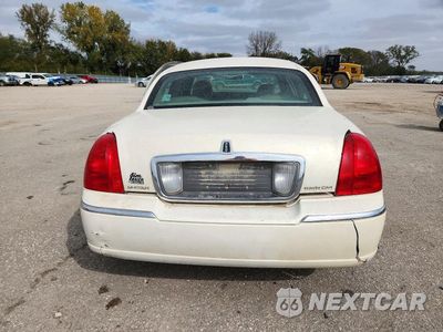 Zdjęcie 6 z 12 samochodu: 2007 LINCOLN TOWN CAR SIGNATURE LIMITED VIN:1LNHM82V07Y622037 - miniatura