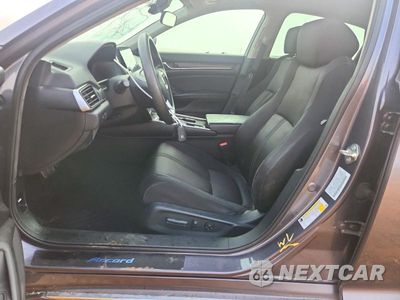Zdjęcie 12 z 13 samochodu: 2018 HONDA ACCORD EX VIN:1HGCV1F41JA259558 - miniatura