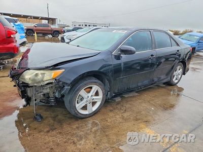 2014 TOYOTA CAMRY SE 4T1BF1FK5EU339239 - główne zdjęcie licytacji z USA - miniatura