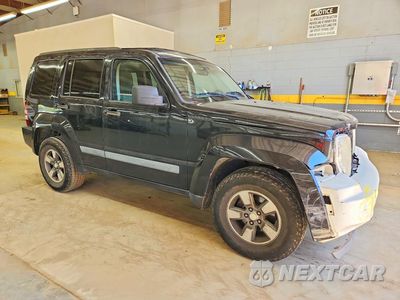 Czwarte zdjęcie samochodu z boku: 2008 JEEP LIBERTY VIN:1J8GP28K58W214530 - miniatura