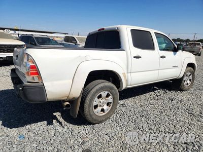 Trzecie zdjęcie samochodu z tyłu: 2013 TOYOTA TACOMA DOUBLE CAB VIN:5TFJX4GN5DX020055 - miniatura