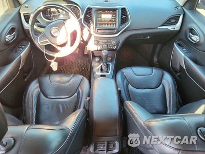 Zdjęcie 8 z 13 samochodu: 2017 JEEP CHEROKEE TRAILHAWK VIN:1C4PJMBS1HW609057 - miniatura