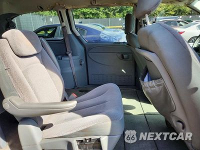 Zdjęcie 11 z 13 samochodu: 2006 CHRYSLER TOWN & COUNTRY LX VIN:2A4GP44R06R832926 - miniatura