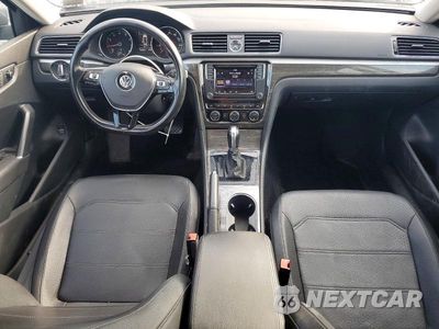 Zdjęcie 8 z 12 samochodu: 2016 VOLKSWAGEN PASSAT SE VIN:1VWBT7A33GC047904 - miniatura