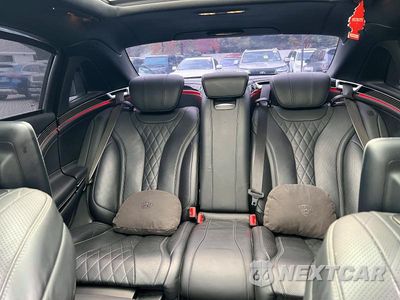 Zdjęcie 11 z 12 samochodu: 2017 MERCEDES-BENZ S MERCEDES-MAYBACH S550 4MATIC VIN:WDDUX8FB0HA330267 - miniatura