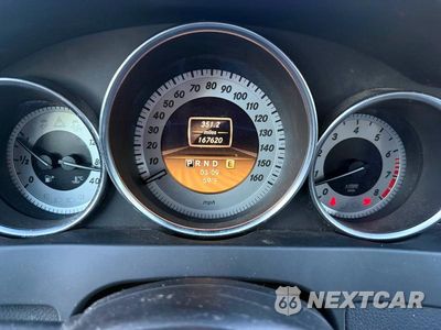 Zdjęcie 8 z 12 samochodu: 2012 MERCEDES-BENZ C 300 4MATIC VIN:WDDGF8BB0CR204989 - miniatura