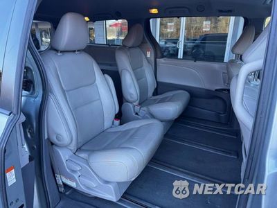 Zdjęcie 6 z 14 samochodu: 2019 TOYOTA SIENNA XLE 7-PASSENGER VIN:5TDDZ3DCXKS227743 - miniatura