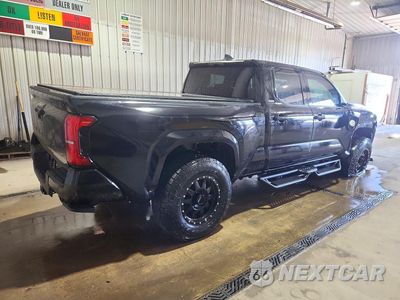 Trzecie zdjęcie samochodu z tyłu: 2025 TOYOTA TACOMA SR5 VIN:3TMLB5JN1SM102101 - miniatura