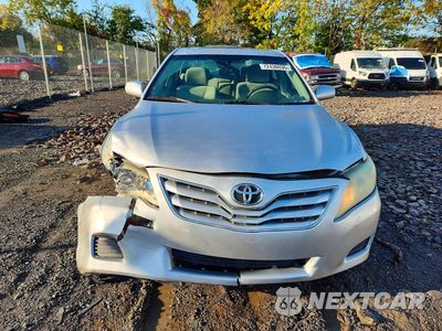 Piąte zdjęcie samochodu w środku: 2010 TOYOTA CAMRY BASE VIN:4T1BF3EK4AU105326 - miniatura