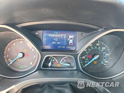 Zdjęcie 9 z 13 samochodu: 2014 FORD FOCUS SE VIN:1FADP3F27EL101958 - miniatura
