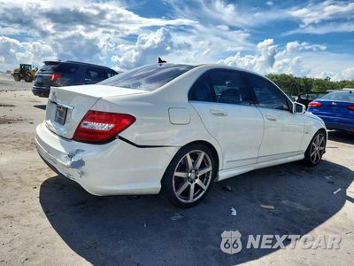 Trzecie zdjęcie samochodu z tyłu: 2012 MERCEDES-BENZ C 250 VIN:WDDGF4HB5CA632037 - miniatura
