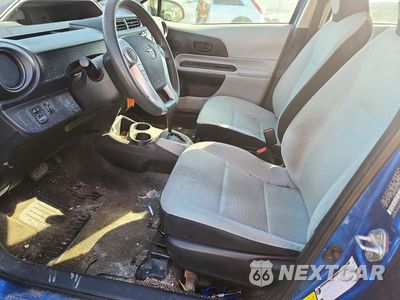 Zdjęcie 7 z 12 samochodu: 2012 TOYOTA PRIUS C ONE VIN:JTDKDTB32C1031268 - miniatura